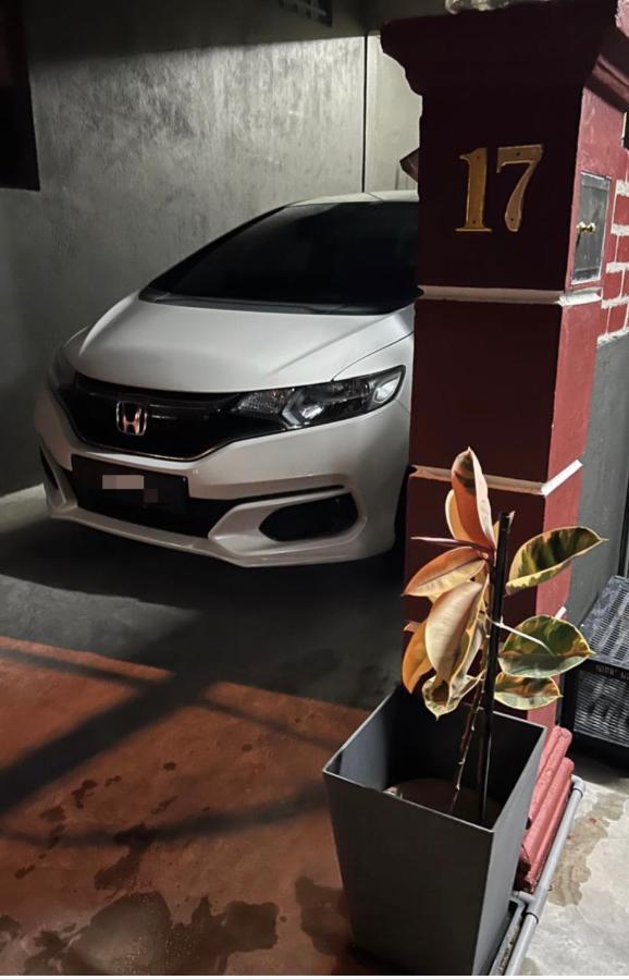 Theatbas Homestay 17 In Seri Iskandar Perak 3 Bedroom Bota Экстерьер фото